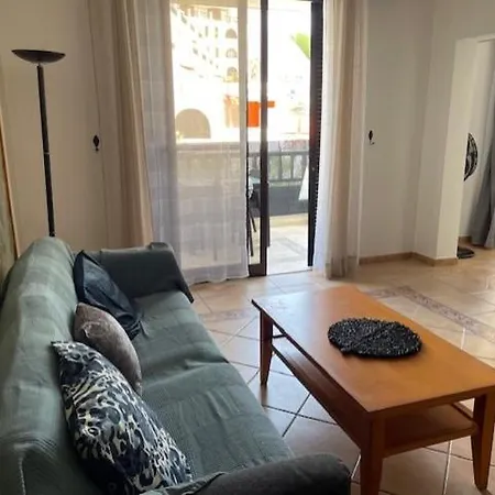 Parque Santiago 1 * Playa de las Americas (Tenerife)